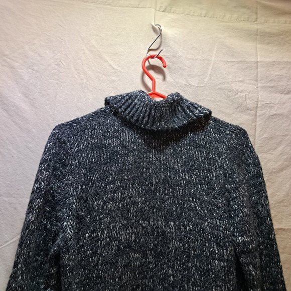 Woman's knitted cardigan with ruffle style - Picture 3 of 8